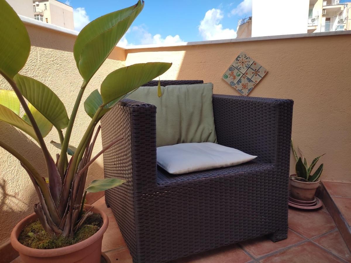 Ferienwohnung Attico Finocchiaro - Terrazza In Centro Wifi Free Palermo Exterior foto