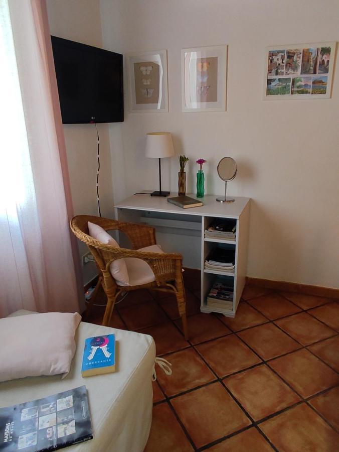 Ferienwohnung Attico Finocchiaro - Terrazza In Centro Wifi Free Palermo Exterior foto